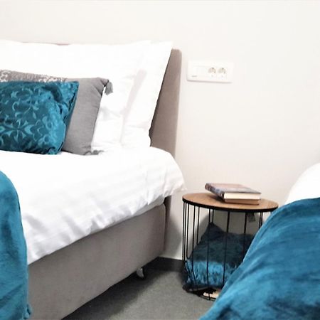 Smart Hostel Slavonski Brod Exterior foto