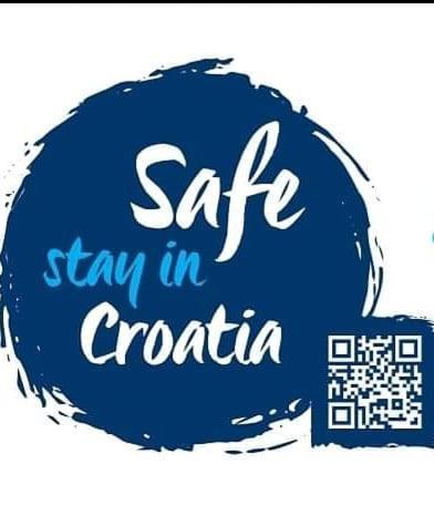 Smart Hostel Slavonski Brod Exterior foto